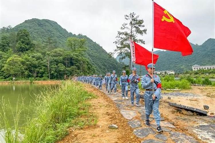 戴尾戒防小人要选金的还是银的