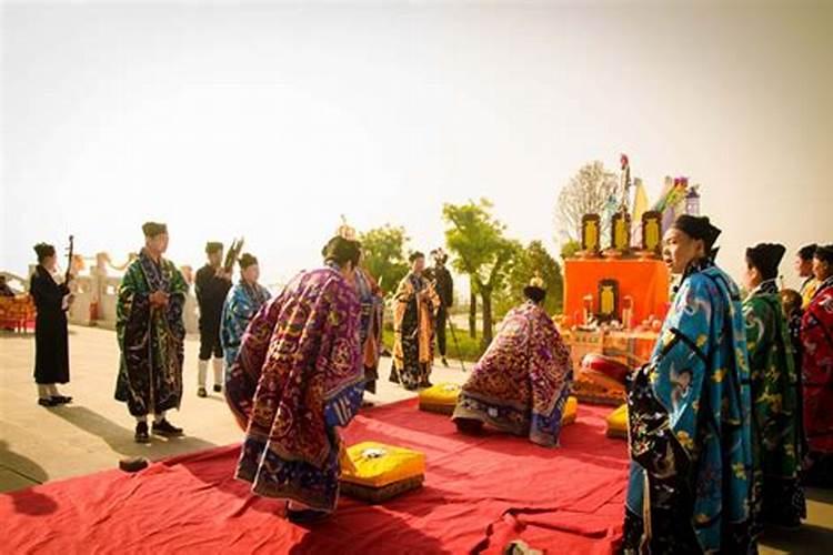 属龙人今日财运方位