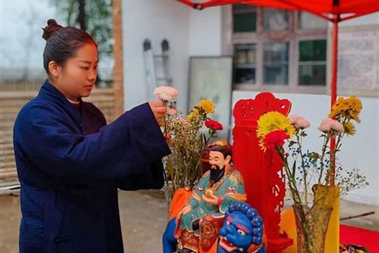 孕妇梦见已故亲人再次出殡,又复活