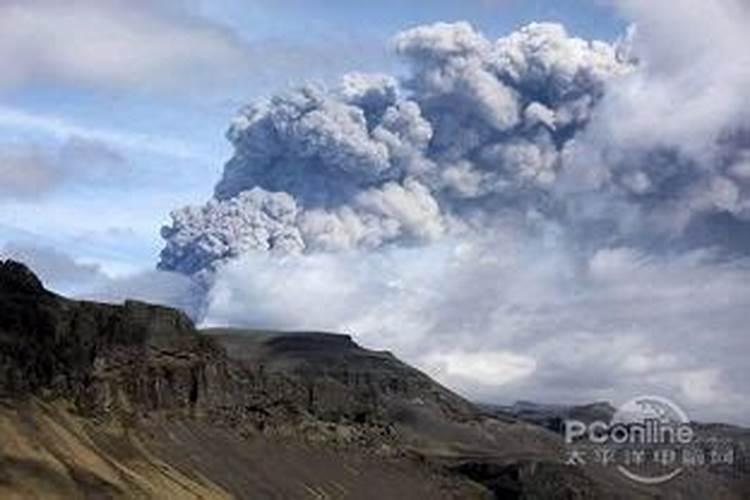 做梦梦到火山爆发却平安无事