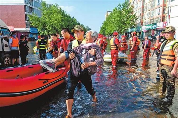 梦到在洪水里