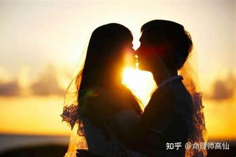 怎么测生辰八字合不和别人结婚呢