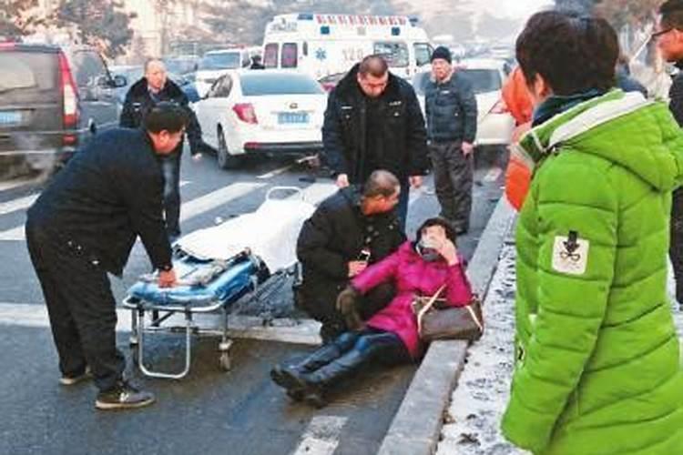 梦见亲人出车祸是什么意思人没事